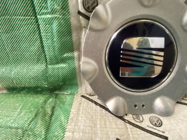 bontott SEAT TOLEDO Felniközép (1 db)