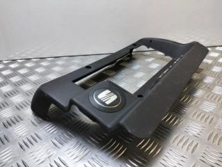 bontott SEAT TOLEDO Felső Hűtőburkolat