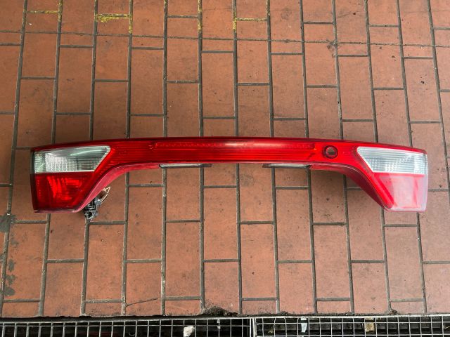 bontott SEAT TOLEDO Hátsó Lámpa Középső