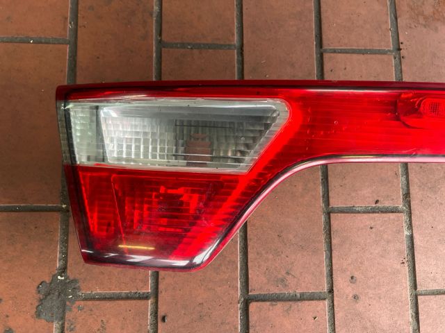 bontott SEAT TOLEDO Hátsó Lámpa Középső