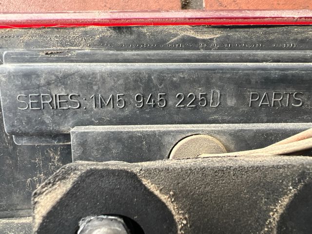 bontott SEAT TOLEDO Hátsó Lámpa Középső