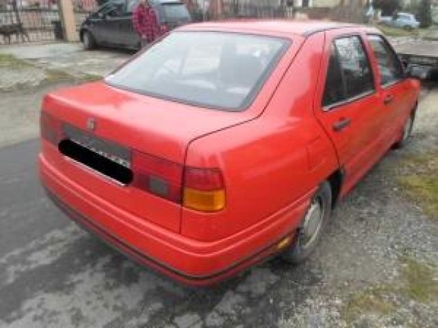 bontott SEAT TOLEDO Hátsó Lökhárító (Üresen)