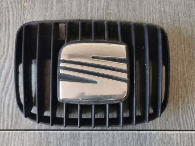 bontott SEAT TOLEDO Hűtőrács
