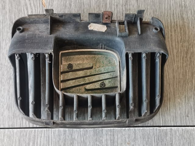 bontott SEAT TOLEDO Hűtőrács