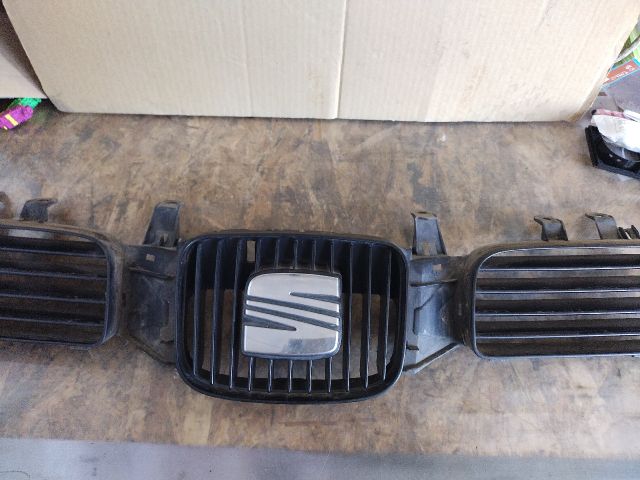 bontott SEAT TOLEDO Hűtőrács