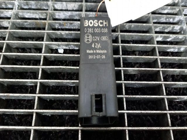 bontott SEAT TOLEDO Izzító Relé