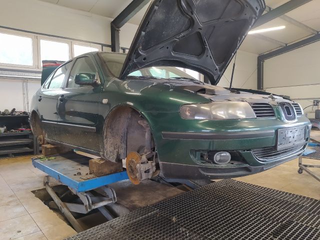 bontott SEAT TOLEDO Jobb A Oszlop Burkolat