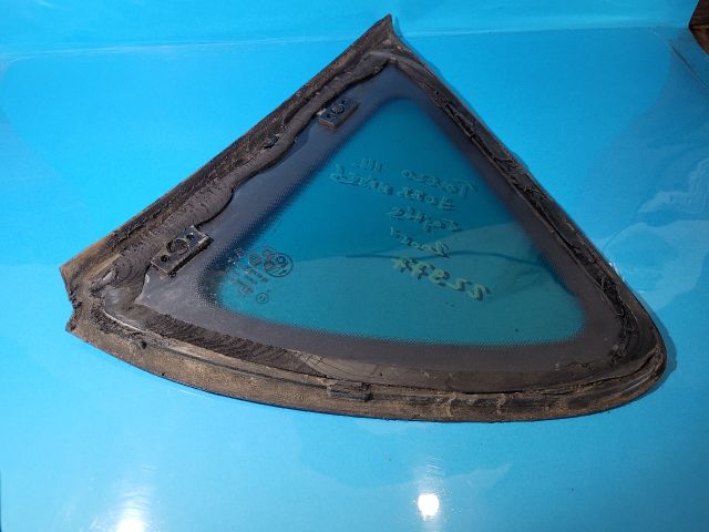 bontott SEAT TOLEDO Jobb C Oszlop Oldalablak Üveg