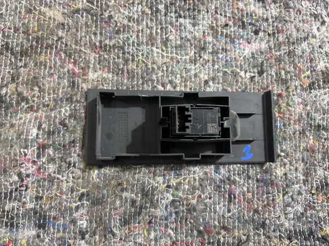 bontott SEAT TOLEDO Jobb első Ablakemelő Kapcsoló