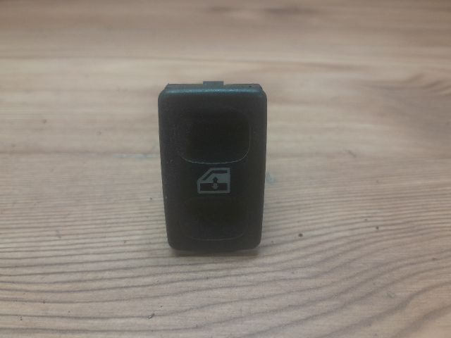 bontott SEAT TOLEDO Jobb első Ablakemelő Kapcsoló
