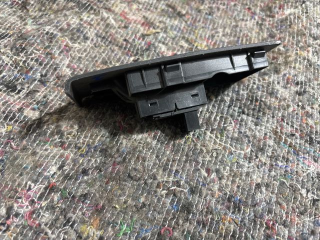 bontott SEAT TOLEDO Jobb első Ablakemelő Kapcsoló