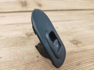 bontott SEAT TOLEDO Jobb első Ablakemelő Kapcsoló