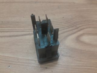 bontott SEAT TOLEDO Jobb első Ablakemelő Kapcsoló