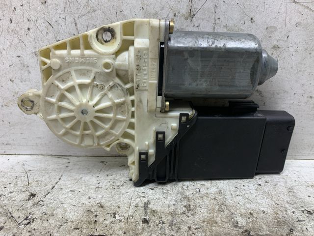 bontott SEAT TOLEDO Jobb első Ablakemelő Motor