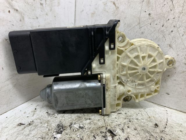 bontott SEAT TOLEDO Jobb első Ablakemelő Motor