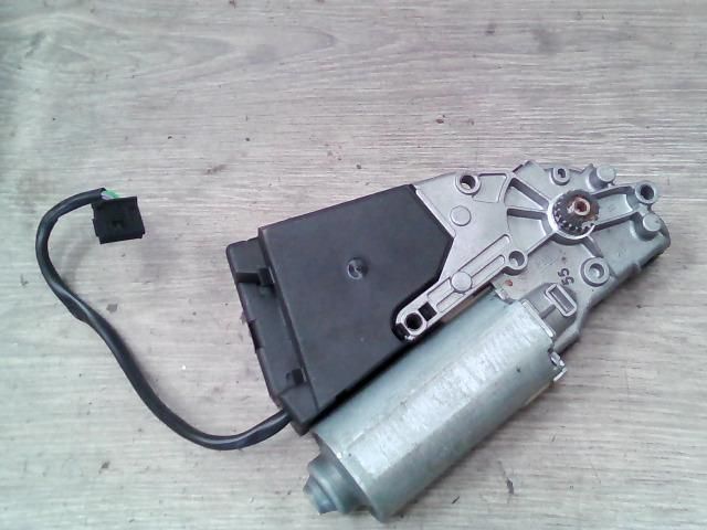 bontott SEAT TOLEDO Jobb első Ablakemelő Motor