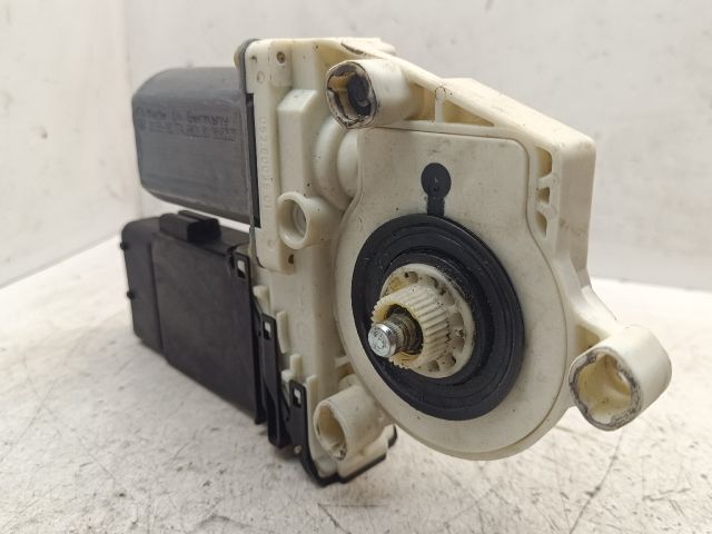 bontott SEAT TOLEDO Jobb első Ablakemelő Motor