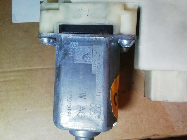 bontott SEAT TOLEDO Jobb első Ablakemelő Motor