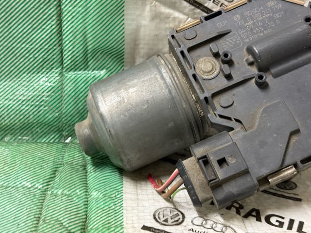 bontott SEAT TOLEDO Jobb első Ablaktörlő Motor