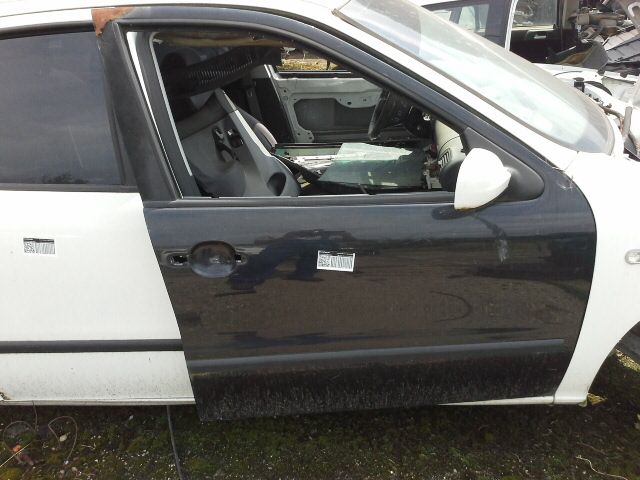 bontott SEAT TOLEDO Jobb első Ajtó (Részeivel)