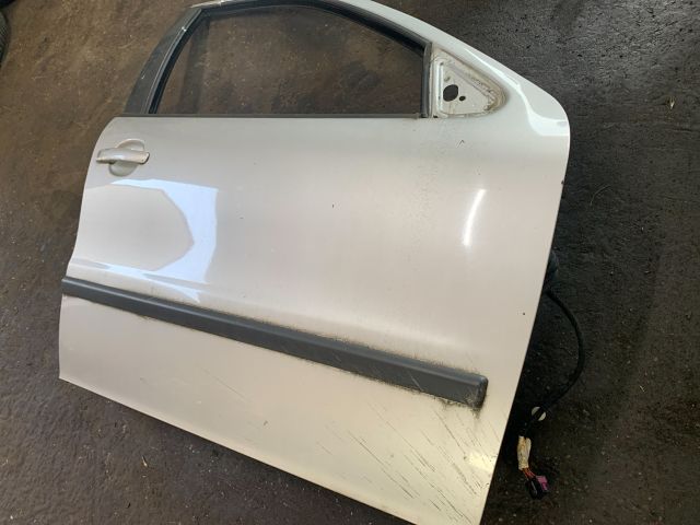 bontott SEAT TOLEDO Jobb első Ajtó (Üres lemez)