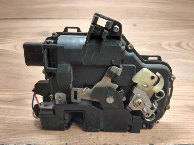 bontott SEAT TOLEDO Jobb első Ajtózár