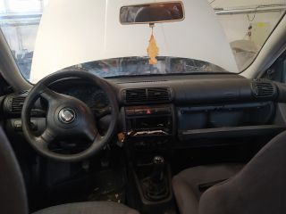 bontott SEAT TOLEDO Jobb első Belső Küszöb Burkolat