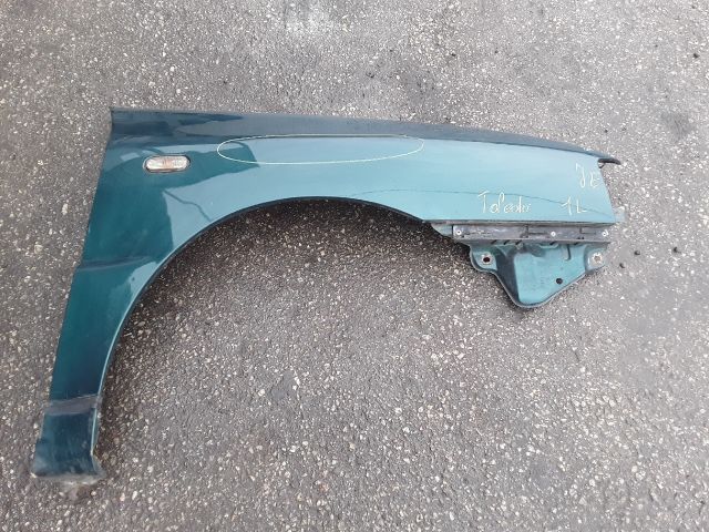 bontott SEAT TOLEDO Jobb első Sárvédő