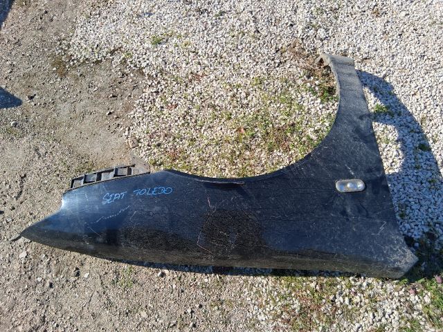 bontott SEAT TOLEDO Jobb első Sárvédő