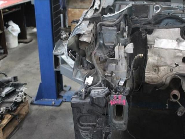 bontott SEAT TOLEDO Jobb első Ütközéscsillapító