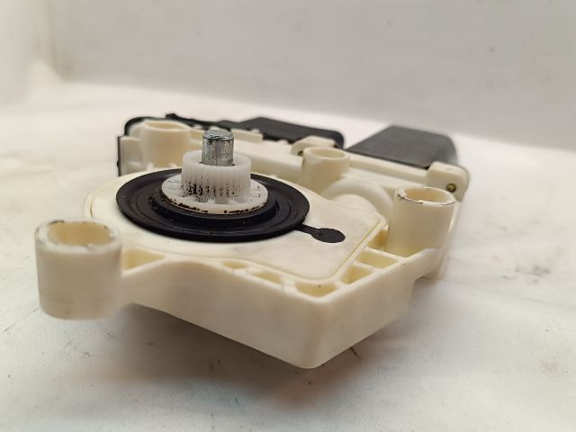 bontott SEAT TOLEDO Jobb hátsó Ablakemelő Motor