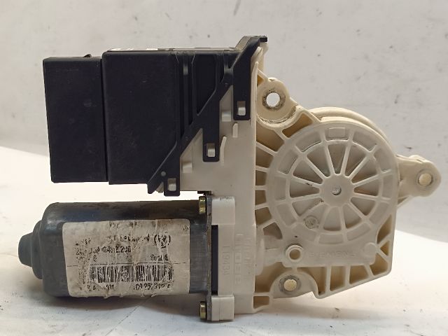 bontott SEAT TOLEDO Jobb hátsó Ablakemelő Motor