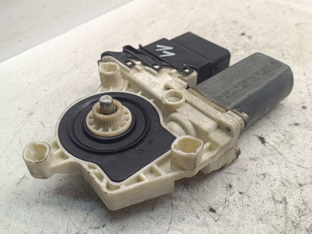 bontott SEAT TOLEDO Jobb hátsó Ablakemelő Motor