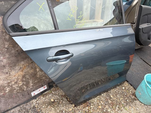 bontott SEAT TOLEDO Jobb hátsó Ajtó (Részeivel)