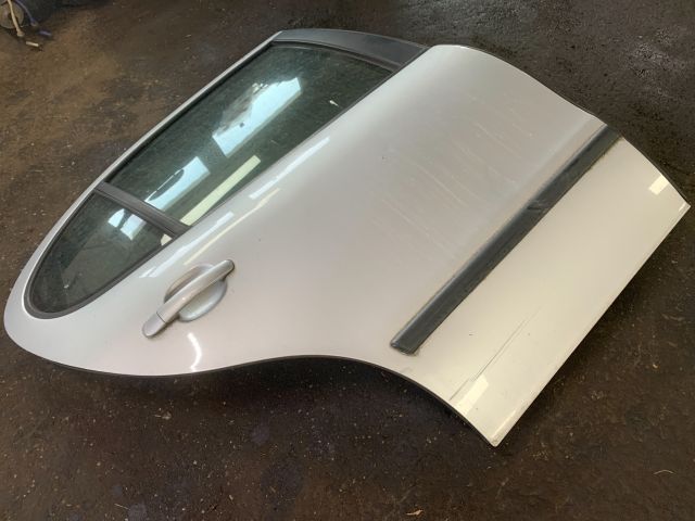 bontott SEAT TOLEDO Jobb hátsó Ajtó (Üres lemez)