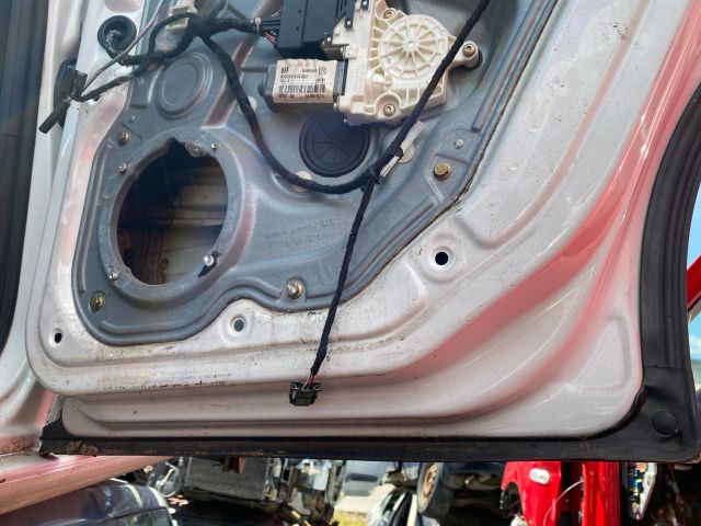 bontott SEAT TOLEDO Jobb hátsó Ajtó (Üres lemez)