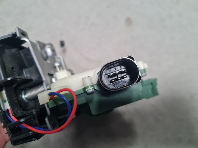 bontott SEAT TOLEDO Jobb hátsó Ajtózár