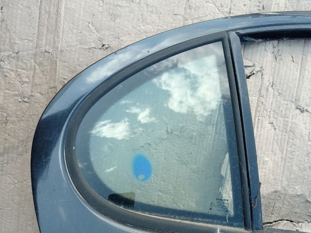 bontott SEAT TOLEDO Jobb hátsó Fixüveg (Ajtóban)