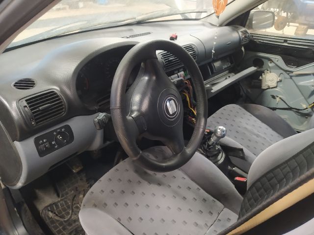 bontott SEAT TOLEDO Jobb hátsó Gumikéder