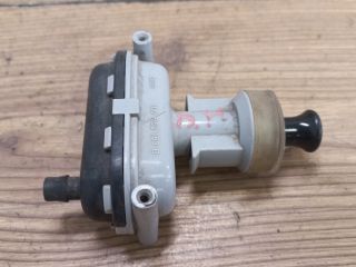 bontott SEAT TOLEDO Jobb hátsó Központizár Motor