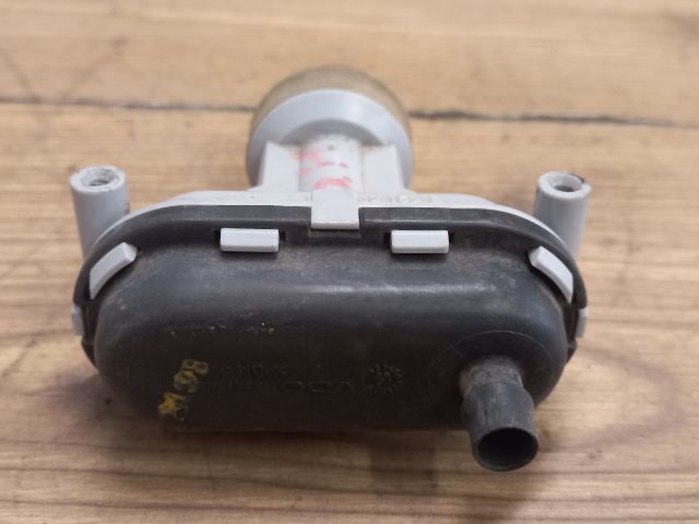 bontott SEAT TOLEDO Jobb hátsó Központizár Motor