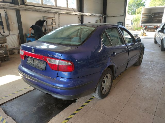 bontott SEAT TOLEDO Jobb hátsó Külső Kilincs