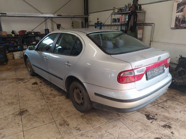 bontott SEAT TOLEDO Jobb hátsó Oldal Lökhárító Tartó (Műanyag)