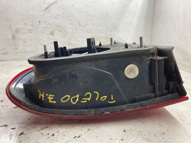 bontott SEAT TOLEDO Jobb Külső Hátsó Lámpa