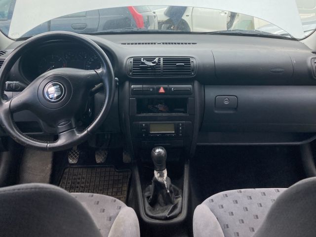 bontott SEAT TOLEDO Kalaptartó