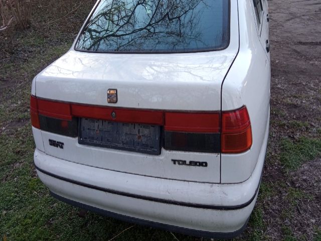 bontott SEAT TOLEDO Központizár Motor Csomagtérajtó