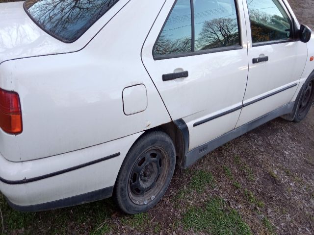 bontott SEAT TOLEDO Központizár Motor Csomagtérajtó