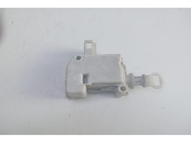 bontott SEAT TOLEDO Központizár Motor Tankajtó