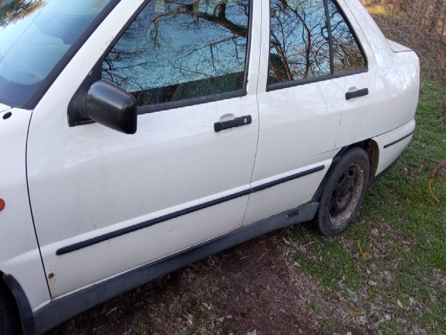 bontott SEAT TOLEDO Motorháztető Jobb Zsanér