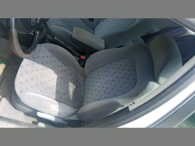 bontott SEAT TOLEDO Motorháztető Nyitó Kar / Gomb